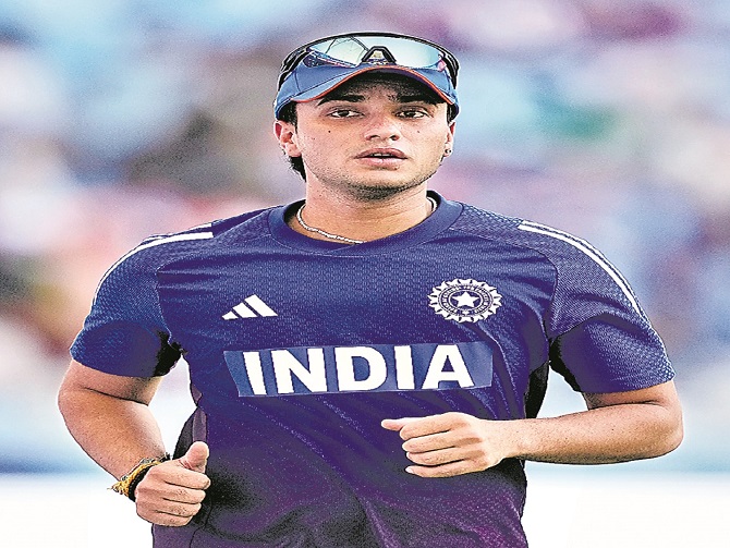 అభిషేక్‌ 