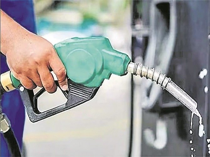 దేశంలో లక్షకు మించి పెట్రోల్‌ పంపులు