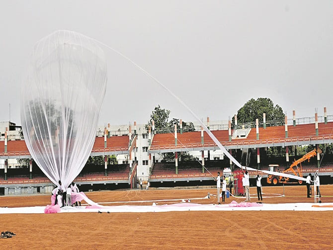 దేశంలోనే తొలి సూపర్‌ ప్రెజర్‌ బెలూన్‌