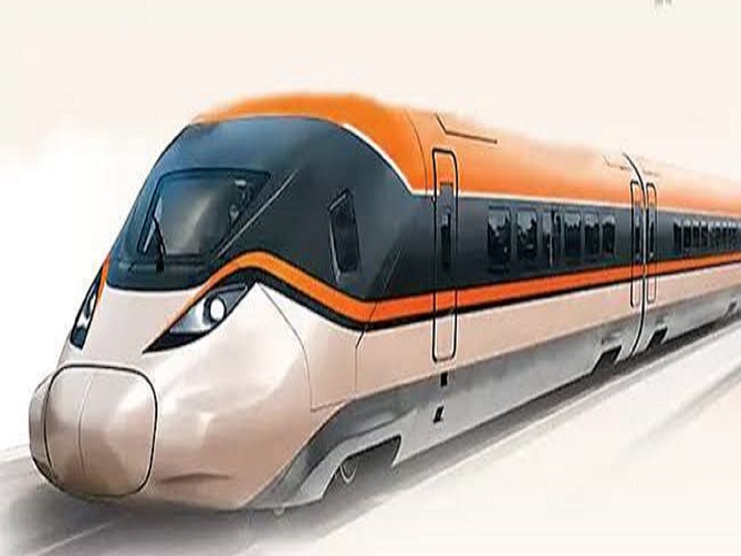 2027లో దేశంలోనే తొలి బుల్లెట్‌ రైలు
